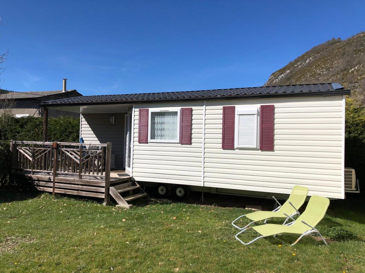 Camping La Mare Aux Fees Hotel Roquefeuil Exterior photo